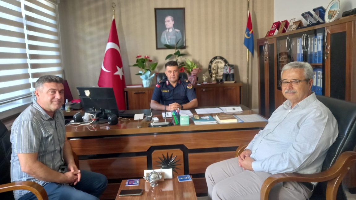 AKHİSAR İLÇE JANDARMA KOMUTANI SAYIN MEHMET BAYRAM'I ZİYARET ETTİK.