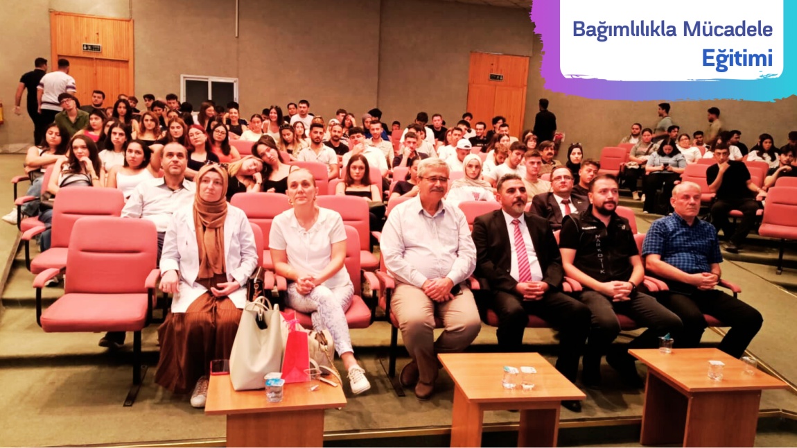 Celal Bayar Üniversitesi  Akhisar Meslek Yüksekokulu öğrencilerine